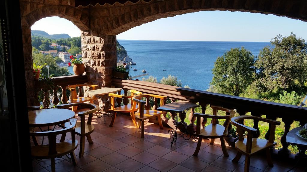 Villa Sara Guesthouse Sveti Stefan Exteriér fotografie