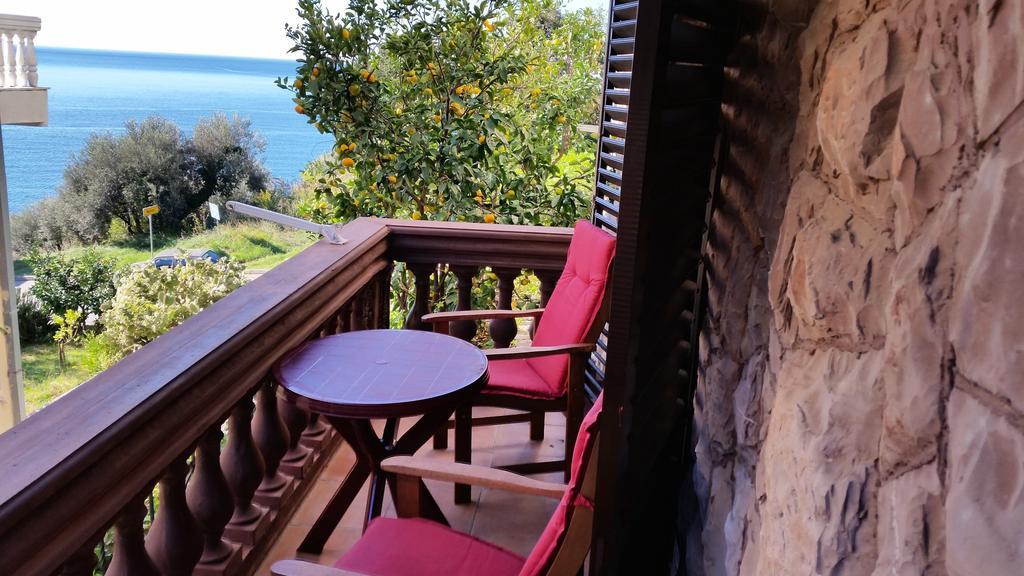 Villa Sara Guesthouse Sveti Stefan Pokoj fotografie