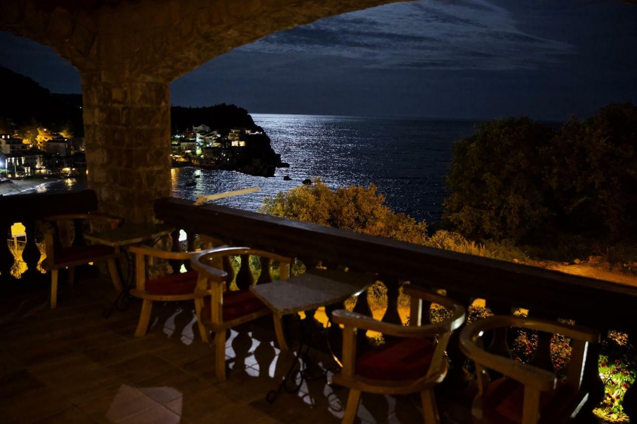 Villa Sara Guesthouse Sveti Stefan Exteriér fotografie